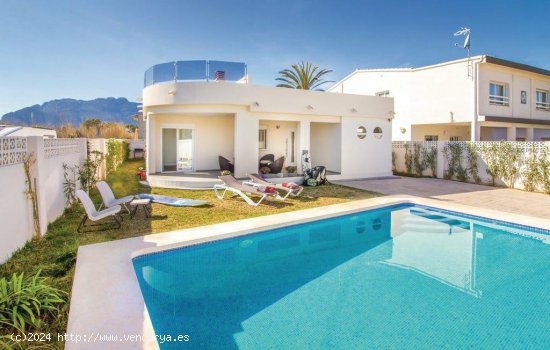 Villa en venta en Dénia (Alicante)