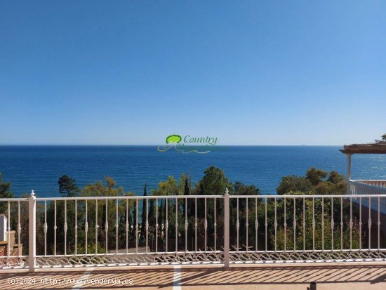 Villa en venta en Vélez-Málaga (Málaga)