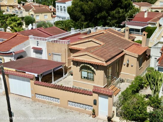 Villa en venta en Elche (Alicante)