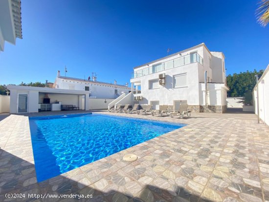 Villa en venta en Torrevieja (Alicante)