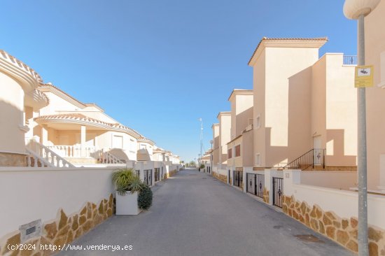 Casa en venta a estrenar en San Miguel de Salinas (Alicante)