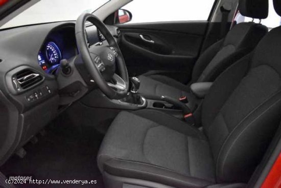 Hyundai i30 1.5 DPI Klass SLX 110 de 2023 con 11.800 Km por 18.700 EUR. en Segovia