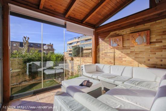 Proyecto Inmobiliaria vende maravilloso chalet adosado en urbanización privada - MADRID