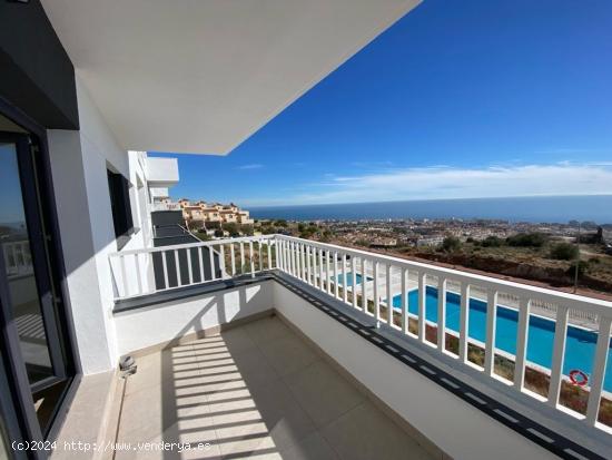 Piso con terraza SUR  6.3 m2 con vista al Mar, con 2 plazas de garaje y trastero - MALAGA