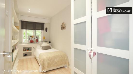 Habitación luminosa en alquiler en apartamento de 2 dormitorios en Pedralbes - BARCELONA