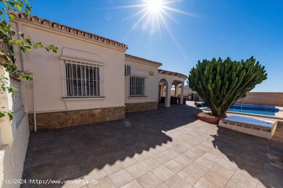 Villa en venta en Torrox (Málaga)
