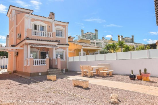 Villa en venta en Santa Pola (Alicante)