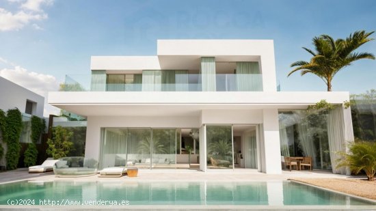 Villa en venta en Estepona (Málaga)