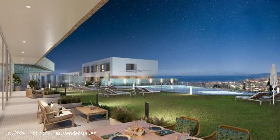 Atico de 3 dormitorios con vistas al mar en Estepona - MALAGA