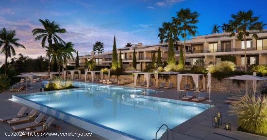 Villa independiente de lujo con 4 dormitorios vistas al mar en Marbella Este. - MALAGA