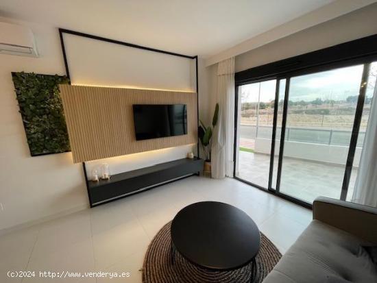 Excelente piso con terraza de 140 m2 en San Miguel de Salinas. - ALICANTE