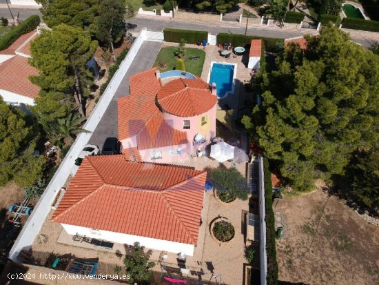 Torreón con piscina y estudio independiente
