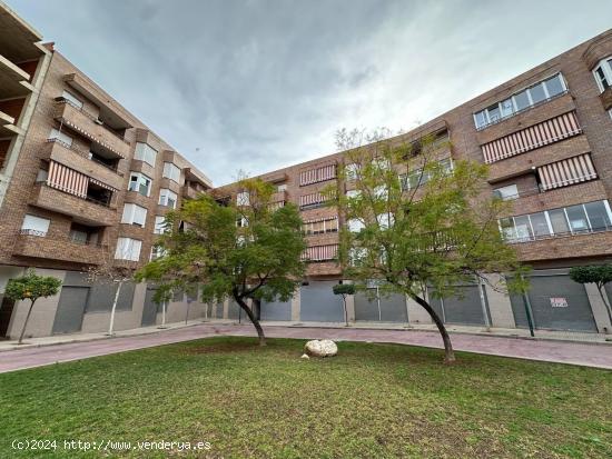 VIVIENDA A ESTRENAR CON COCHERA Y TRASTERO - ALICANTE