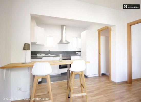 Moderno apartamento de 2 dormitorios con aire acondicionado en alquiler en El Raval - BARCELONA