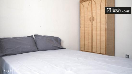 Habitación equipada con armario independiente en apartamento de 6 habitaciones, La Saïdia - Solo m