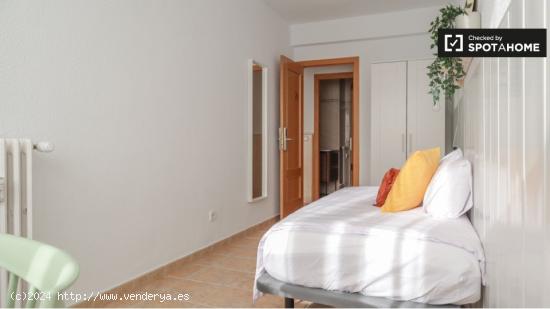 Acogedora habitación individual - MADRID