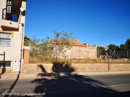 CASA CON ALMACÉN EN PARCELA EDIFICABLE - POZO ESTRECHO - MURCIA