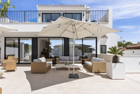 Villa en venta en Marbella (Málaga)