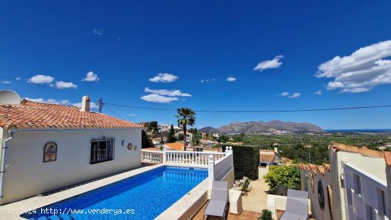 Villa en venta en Orba (Alicante)