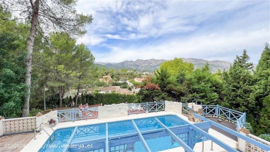 Villa en venta en Orba (Alicante)