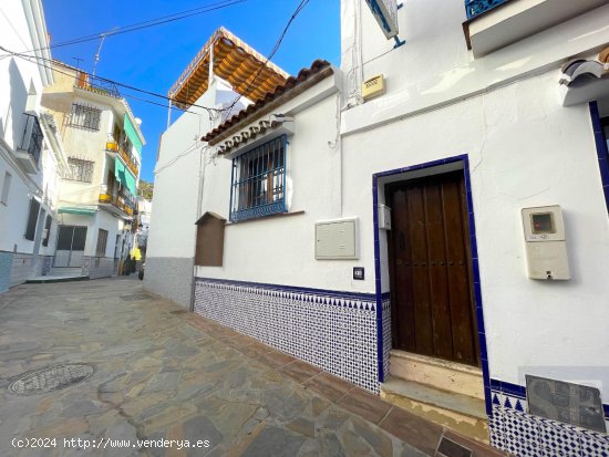 Casa en venta en Sayalonga (Málaga)