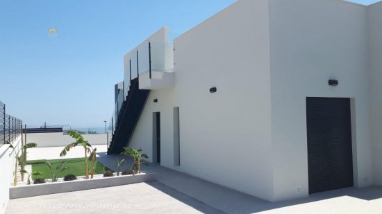 Villa en venta a estrenar en Polop (Alicante)
