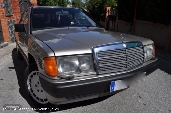 Mercedes 190 2.5 turbo diesel aut techo de 1990 con 199.000 Km por 9.700 EUR. en Granada