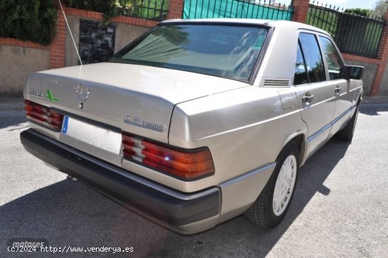 Mercedes 190 2.5 turbo diesel aut techo de 1990 con 199.000 Km por 9.700 EUR. en Granada