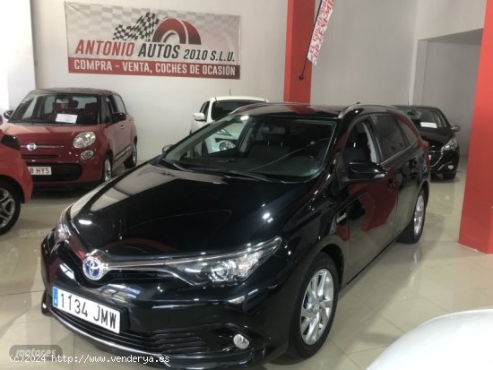 Toyota Auris HIBRIDO 1.80100 CV de 2016 con 118.000 Km por 13.900 EUR. en Tenerife