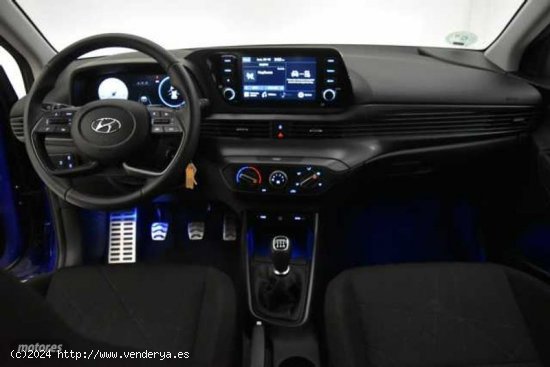 Hyundai Bayon 1.2 MPI Maxx de 2023 con 20.666 Km por 17.490 EUR. en Sevilla
