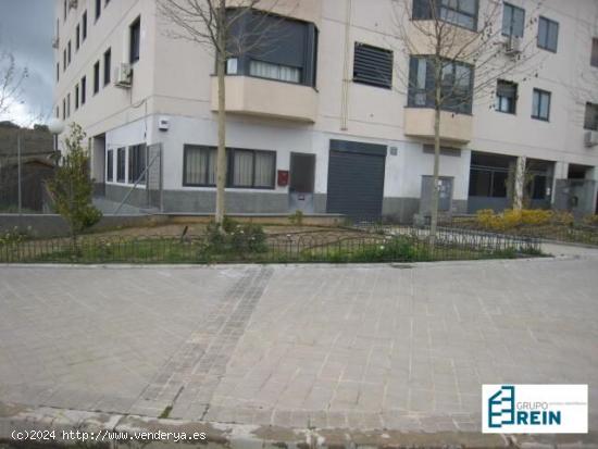 LOCAL COMERCIAL DE 74 M2 EN ARGANDA DEL REY - MADRID