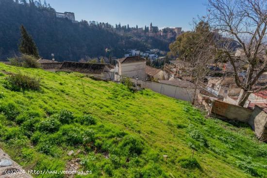 ESPECTACULAR SOLAR EN EL SACROMONTE  PARA CONSTRUIR 1000 M2 CON VISTAS DIRECTAS A LA ALHAMBRA - GRAN