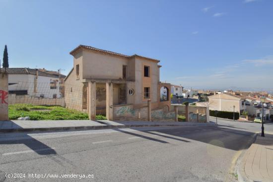 PRECIOSA PARCELA CON ESTRUCTURA DE CASA EN HUÉTOR VEGA - GRANADA