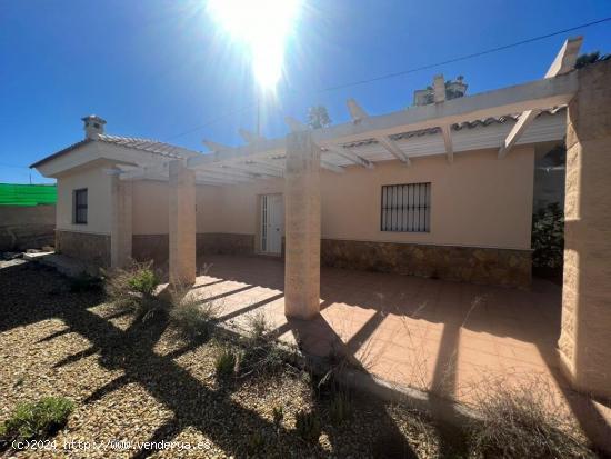 Casa en venta en Las Arboleas - ALMERIA