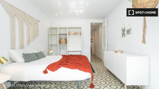 Apartamento completo de 2 dormitorios en Barcelona - BARCELONA