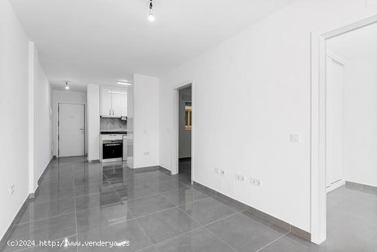 Apartamento reformado en Torrevieja centro - ALICANTE