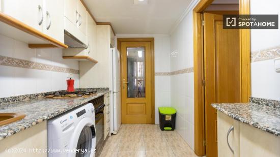 Piso de 3 habitaciones en alquiler en Valencia - VALENCIA