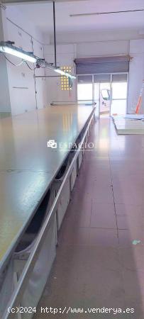 LOCAL COMERCIAL EN ZONA DE CERDANYOLA!!! - BARCELONA