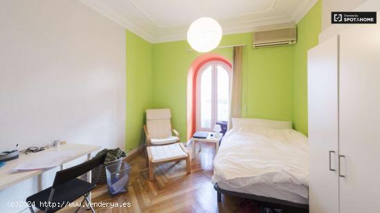  Cama doble en habitaciones bien decoradas disponibles cerca de Alonso Martinez - MADRID 