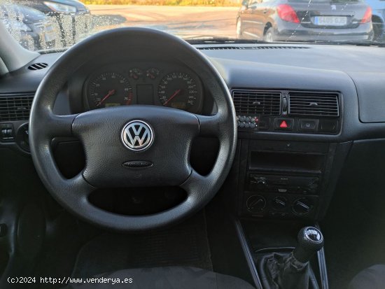 Volkswagen Golf 1.6 Conceptline VARIANT - Mejorada del campo