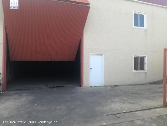 Nave en venta en el polígono industrial de Lobón - BADAJOZ