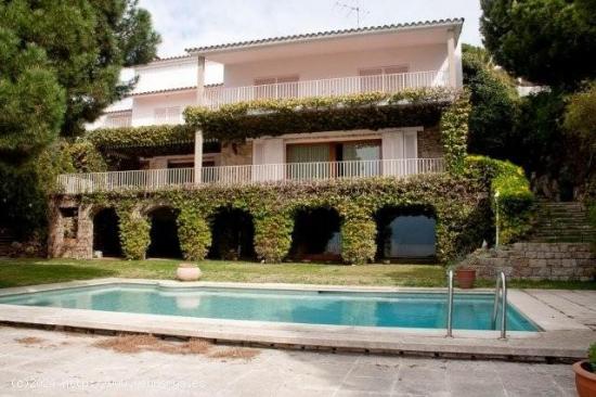  Fantástica propiedad situada a 40 min de Barcelona en Arenys de Mar - BARCELONA 