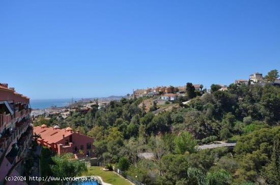 ÁTICO DÚPLEX con PRECIOSAS VISTAS ubicado en Torreblanca - MALAGA