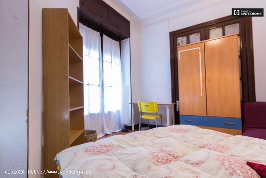  Habitación ideal con escritorio en piso compartido, Chamberí - MADRID 