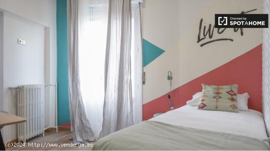 Se alquila habitación en Co-living Apartment t de 5 habitaciones en Trafalgar - MADRID