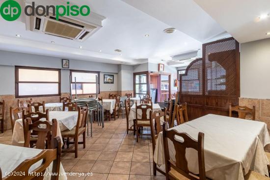 Local comercial con licencia de Restaurante en pleno centro de Granada. - GRANADA