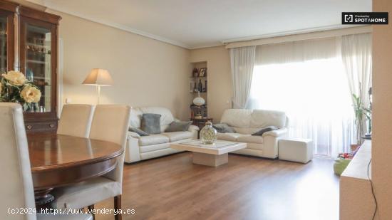  Apartamento de 3 dormitorios en alquiler en Delicias, Madrid - MADRID 