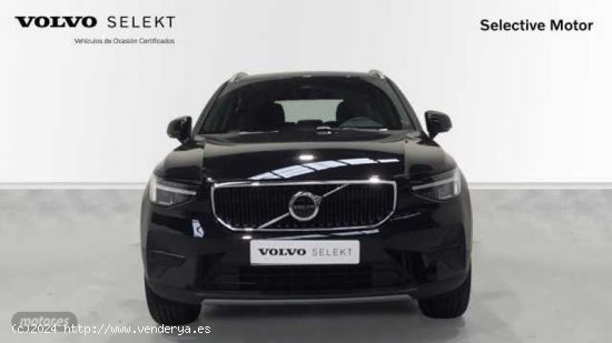 Volvo XC40 Core, B3 Semihibrido, Gasolina de 2024 con 1 Km por 39.900 EUR. en Cantabria