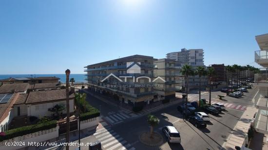 Apartamento con vistas al mar Mediterraneo situado en 2ª línea playa Daimús a solo 50 metros del 