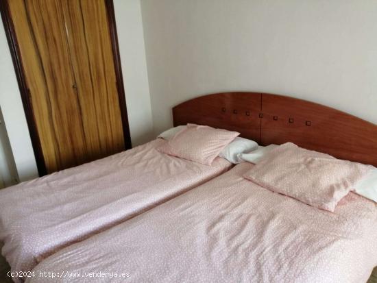  Se alquila habitación en piso de 3 habitaciones en Pamplona - NAVARRA 